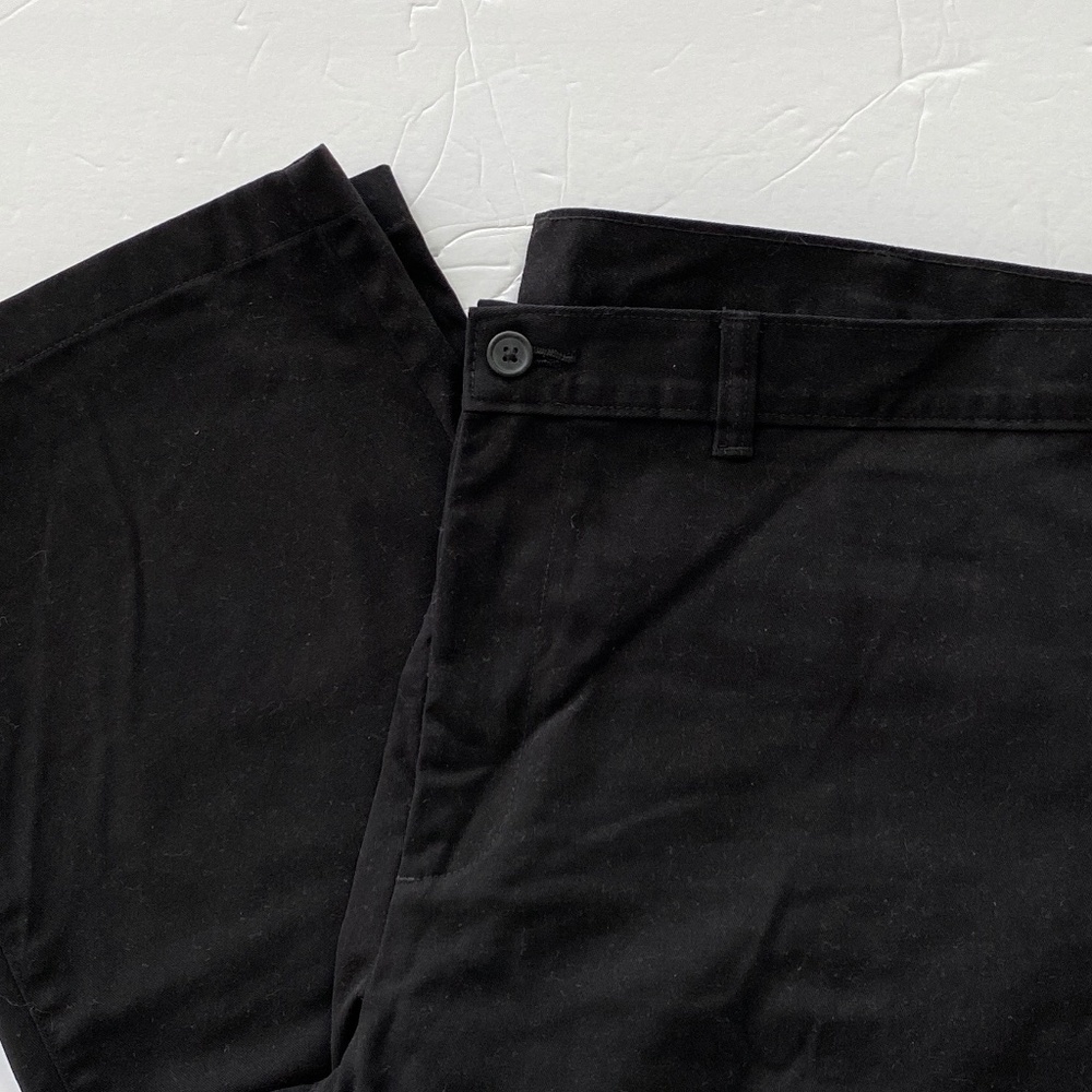 Men's Black Flat Front Chino